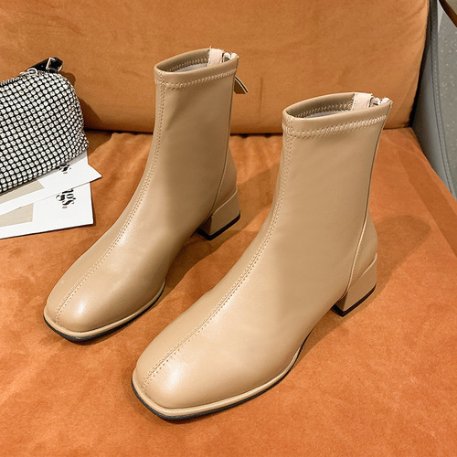 Women's Large-Size Square Head Short Boots 2024 Autumn/Winter New French Soft Leather Square Heel White Slim Boots British Style Martin Boots