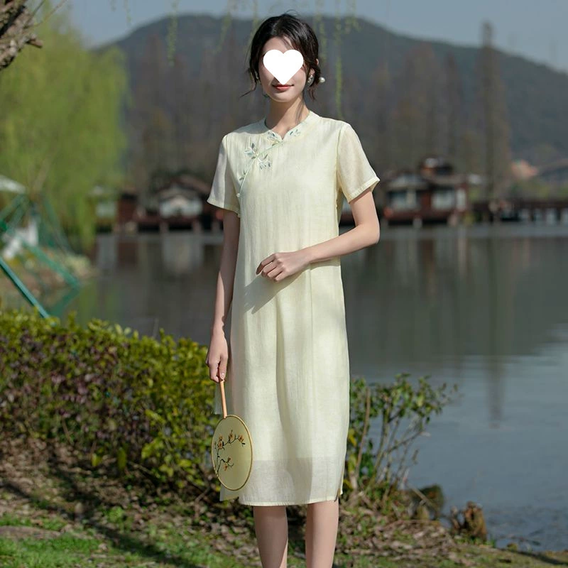 2024 новый летний стиль, литературный ретро национальный стиль, улучшенный Cheongsam с вышивкой, маленький воротник-стойка, повседневное чайное платье для женщин