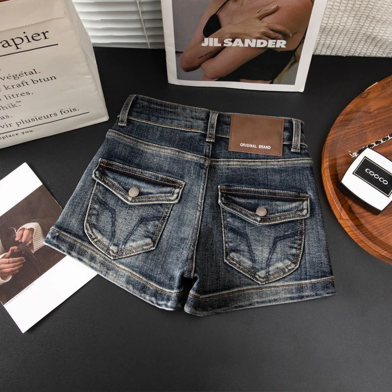 Flip-Back Pocket Low-Waist Hip-Enhancing Butt-Lifting Straight-Leg Denim Shorts for Women, New Summer Style Slimming Butt-Hugging Hot Pants, Tight-Fitting Pants Flip-Back Pocket Low-Waist Hip-Enhancing Butt-Lifting Straight-Leg Denim Shorts for Women, New Summer Style Slimming Butt-Hugging Hot Pants, Tight-Fitting Pants