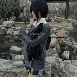 ԭ���WԺ�L�ﶬᘿ��_����ɫ��ϵ�W����ȹ���bУ���д���JK�Ʒ�Ů