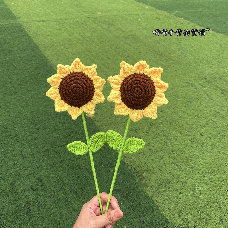 完成した手織りバラ、スズラン、ヒマワリ、造花、ウールニットブーケ、花飾り、ギフト|undefined