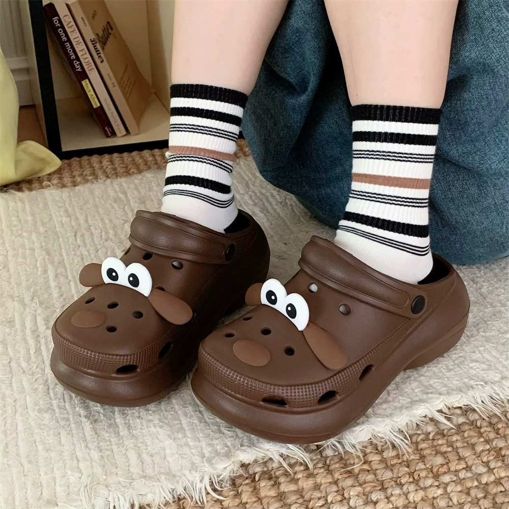 Модные женские удобные летние сандалии и тапочки цвета латте с забавной собакой с большими глазами, персонализированные сабо на мягкой толстой подошве, увеличивающие рост