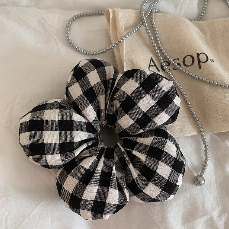 Anillo de cabello de flores negras y blancas tridimensionales correa de cuerdas de cabello femenina de cola de caballo de alta calidad detrás de la cabeza adornamiento de cabello