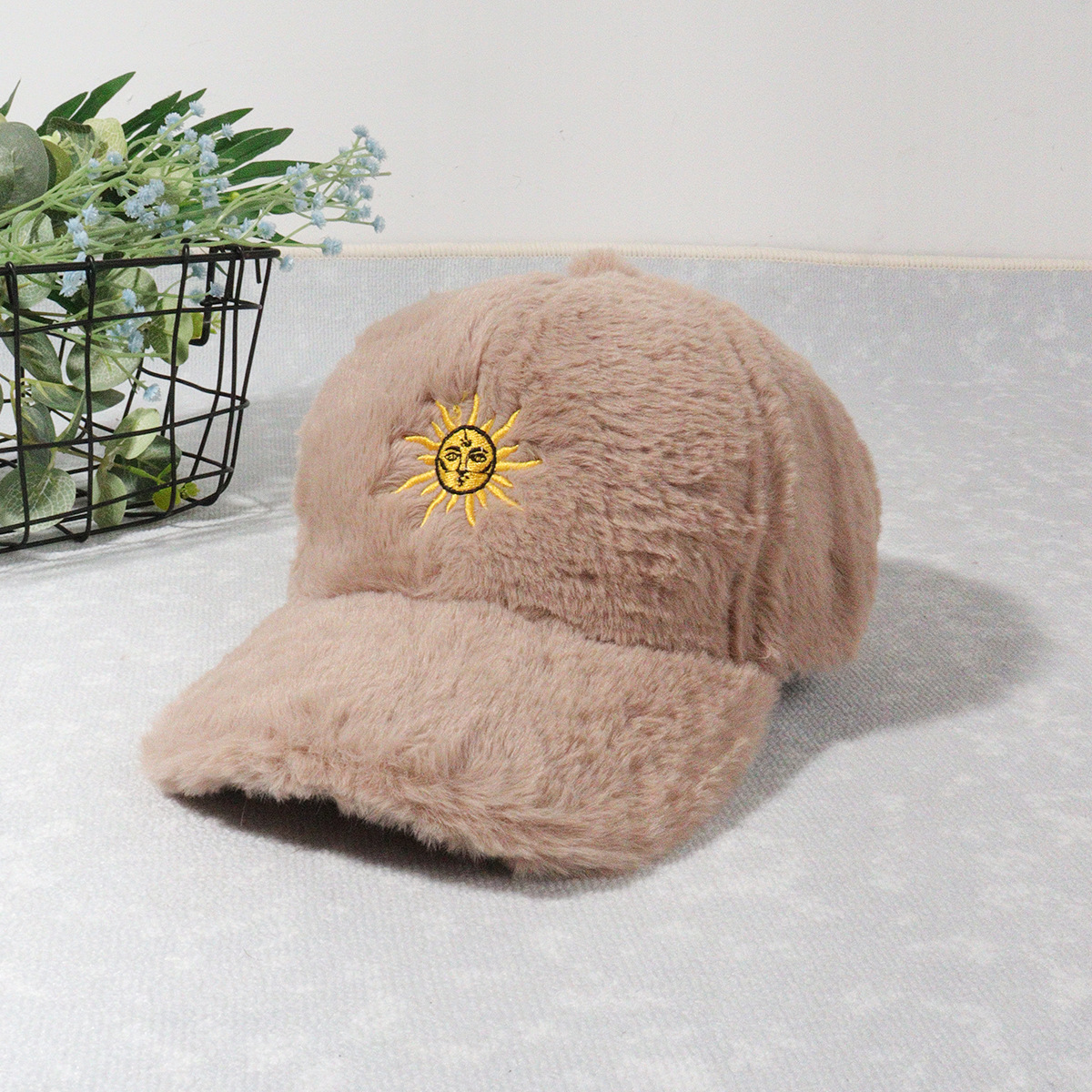 Unisex Plush baseball cap Sun embroidered duck hat Winter warm plush hat_voghion.com