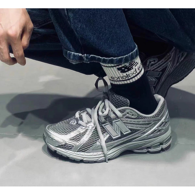 1906 리퀴드 실버, 반 사이즈 너무 작음(샤오홍슈 핫 스타일)