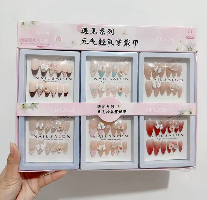 Nuevo desgaste de la serie de mariposa de uñas etiquetas de uñas niñas caja de almacenamiento transparente etiquetas de uñas falsas niñas etiquetas de uñas cortas