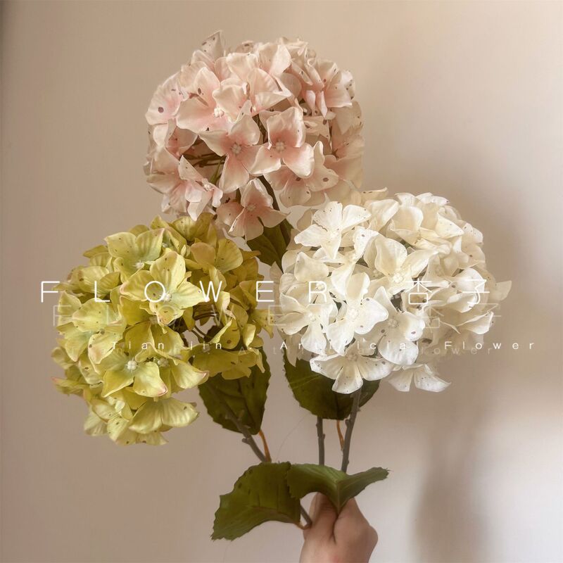 Imitation Dried Hydrangea Flowers, Artificial Flowers, Vintage Nordic Wall Hanging Floral Art, Living Room Tabletop Decoration, Floral Design Imitation Dried Hydrangea Flowers, Artificial Flowers, Vintage Nordic Wall Hanging Floral Art, Living Room Tabletop Decoration, Floral Design