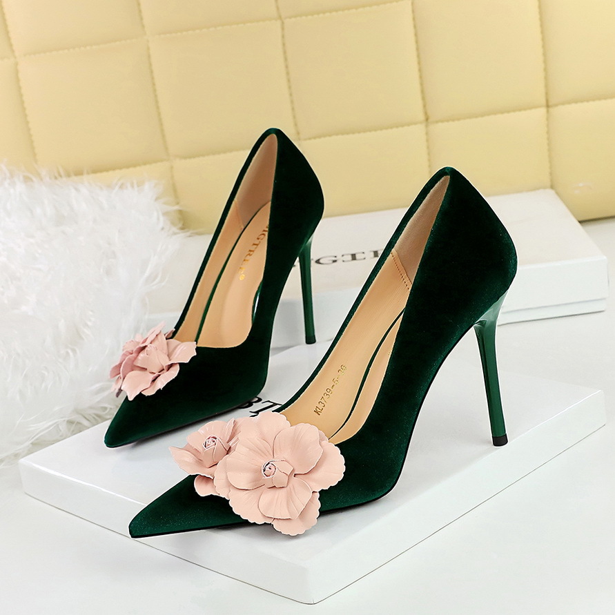 3739-H57 European And American Style Banquet High Heels Stiletto Suede Shallow Mouth Pointed Toe Color Block Flower_vogvips.com