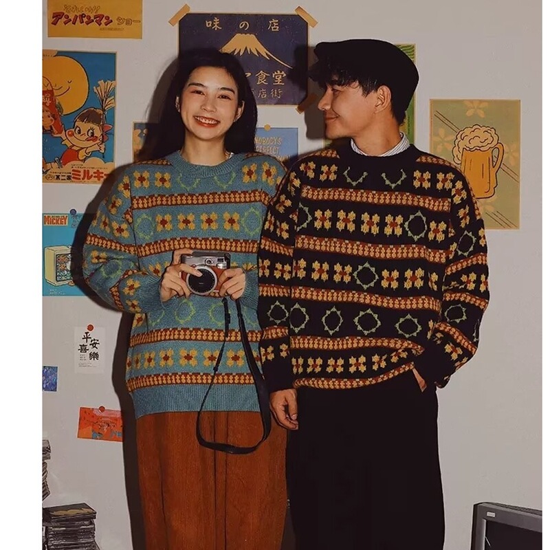 Autumn and winter Japanese-style striped floral pattern long-sleeve knit sweater, boyfriend-style, loose and relaxed fit, suitable for couples, men's and women's sweater coat Autumn and winter Japanese-style striped floral pattern long-sleeve knit sweater, boyfriend-style, loose and relaxed fit, suitable for couples, men's and women's sweater coat