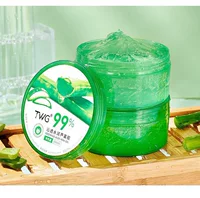 Увлажняющий гель TWG Curacao Aloe Vera восстанавливает, успокаивает, увлажняет и увлажняет после воздействия солнца. Его могут использовать мужчины и женщины. Аутентичный для студентов.