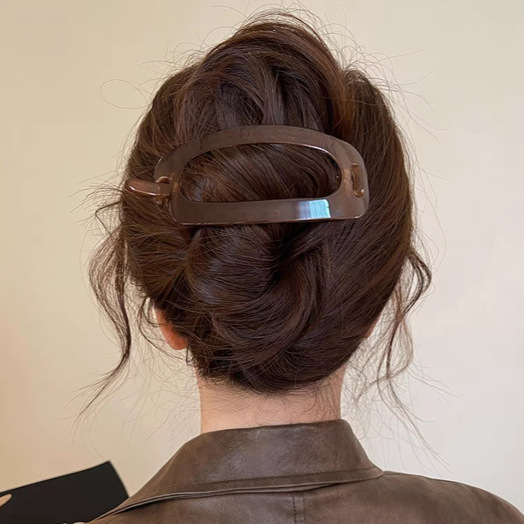 後頭部にツイストクリップが付いた新しいスタイルのワンラインヘアクリップ、軽い高級感と高級感のあるヘアクリップ、女性用のアヒルのくちばしクリップヘッドドレス|undefined