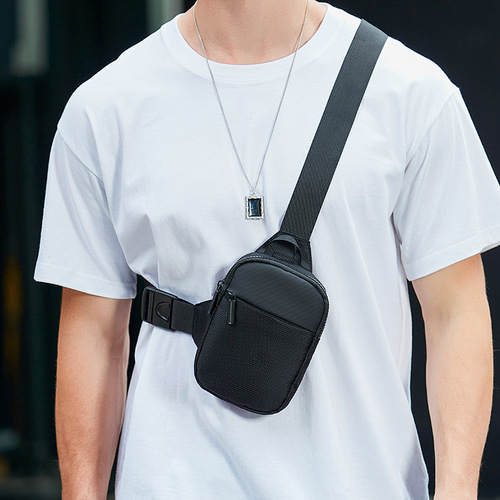 Mobile Phone Bag Men's Fashion Niche Chest Bag Personalized Small Shoulder Bag Casual Japanese Men's Small Bag Lightweight Simple Shoulder Bag