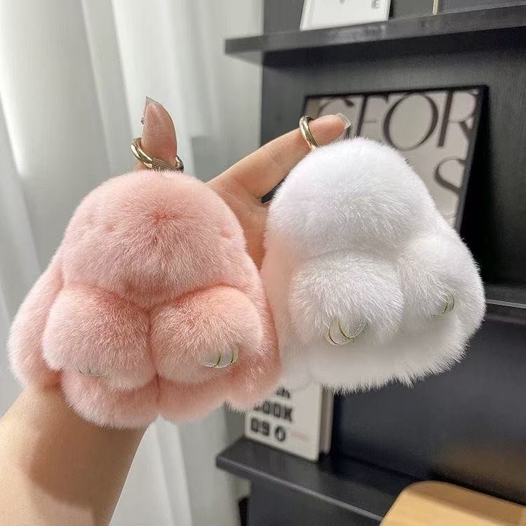 正版可爱吊坠獭兔毛公仔挂件时尚出街小兔子汽车钥匙扣挂件