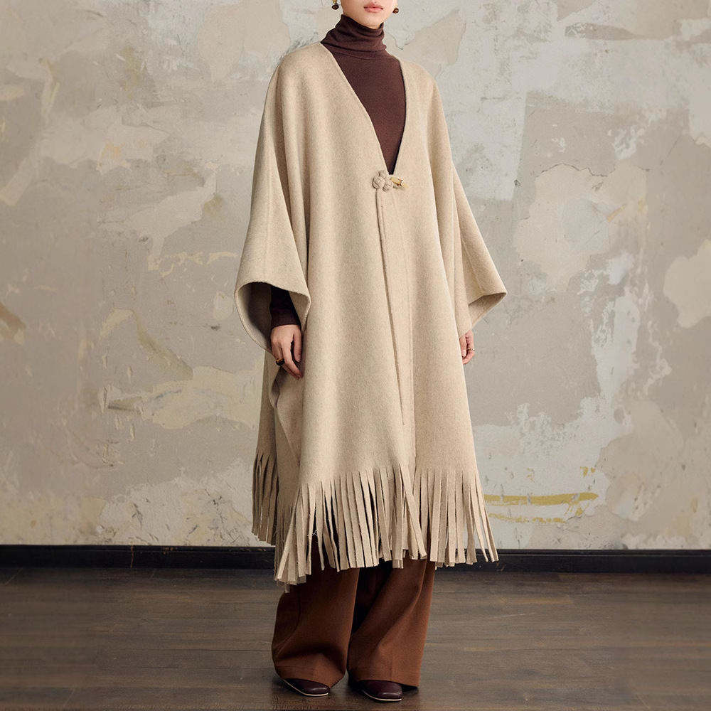New Chinoiserie Long Woolen Outwear for Women 2025 Winter Loose Tassel Shawl Style Woolen Outwear Top