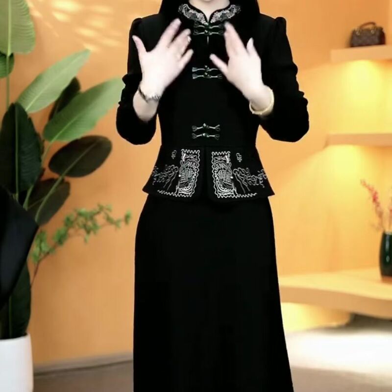 子欧美妈妈装过膝裙刺绣早春假两件时尚新款春秋连衣裙显瘦减龄|undefined
