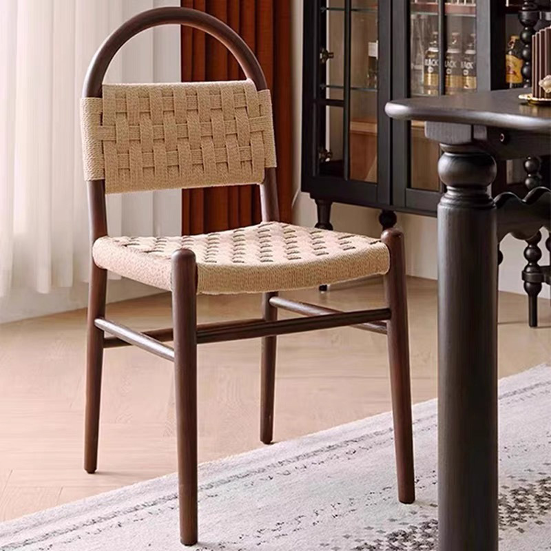 Silla Vivian de nuez