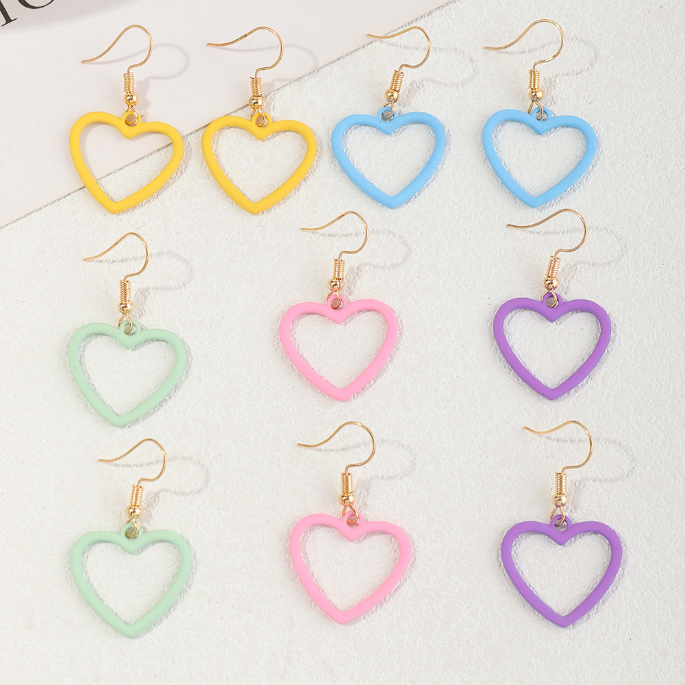 Boucles D'oreilles Simples En Forme De Coeur De Couleur Unie En Gros display picture 3