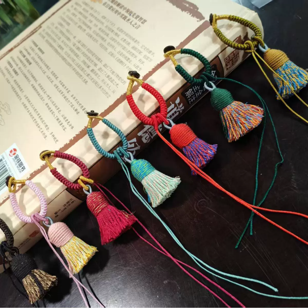 DIY编织金刚结绳钥匙扣挂穗 手搓棉藏式棉线流苏穗子 包挂吊穗