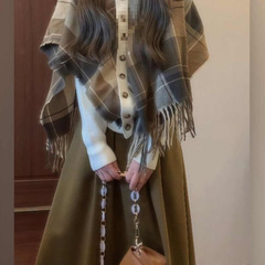秋装搭配一整套韩系设计感小众不规则披肩斗篷毛衣裙子套装女