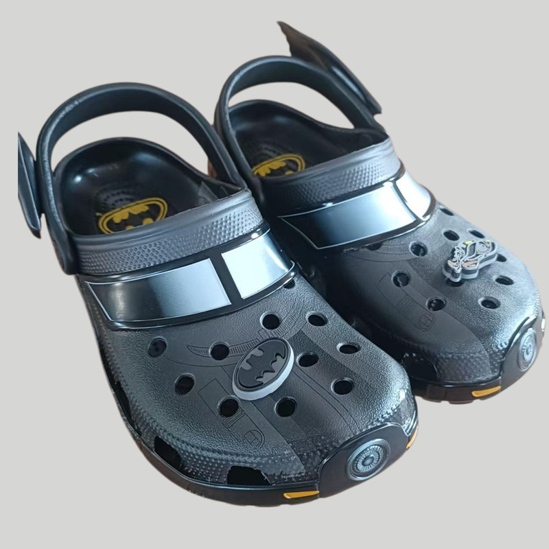 New Batman Classic Clogs Beach Shoes Sandals Cartoon Summer Closed-Toe Non-Slip Comfortable Casual Slippers New Batman Classic Clogs Beach Shoes Sandals Cartoon Summer Closed-Toe Non-Slip Comfortable Casual Slippers