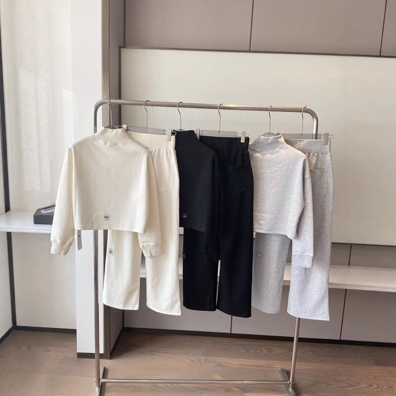 In-stock ALO winter hot-selling women's casual suit, extremely cost-effective, relaxed style for everyday outings, high-necked suit