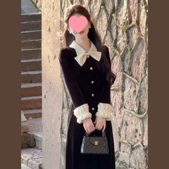 法式赫本风气质千金感丝绒连衣裙女装秋冬新款时尚高级钉珠长裙子