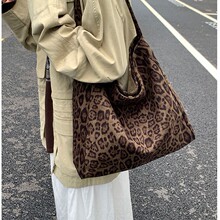 新款2025超火豹纹女包托特包单肩包大容量慵懒手提斜跨通勤包跨境