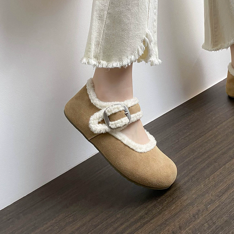 Чжоу Ютонг имеет тот же кожаный буфет, чтобы увеличить одиночные ботинки Mary Jen Birken Женская обувь большого размера Женская обувь 41-43