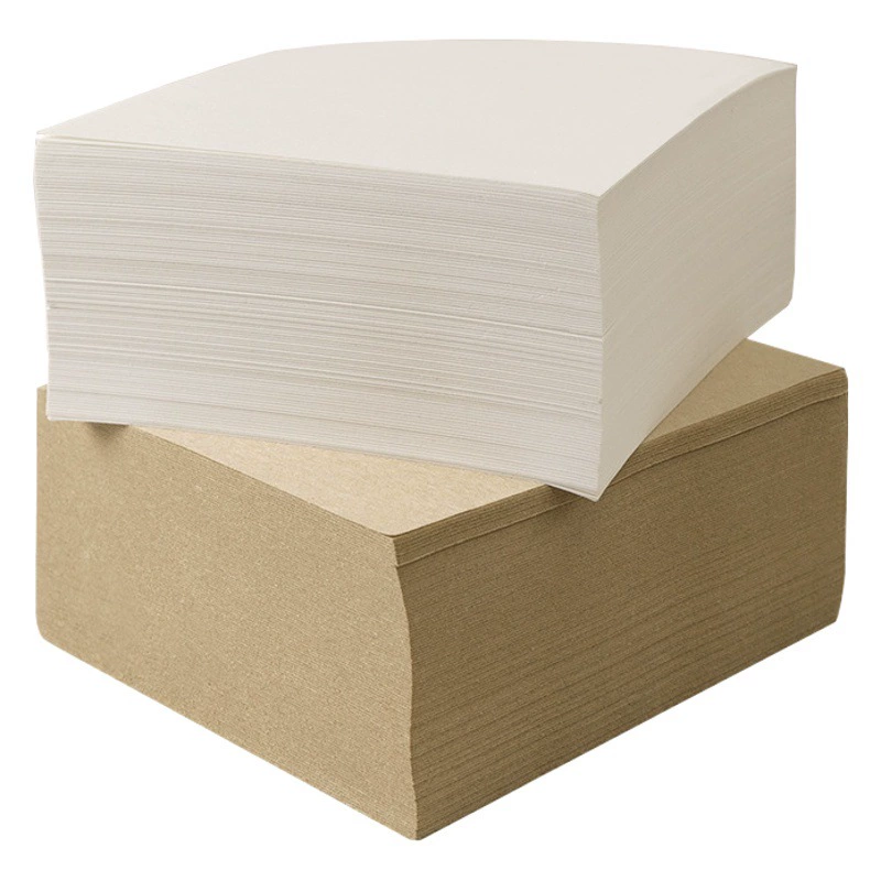 Непечатная заметка может быть разорвана квадратная бумага для заметок