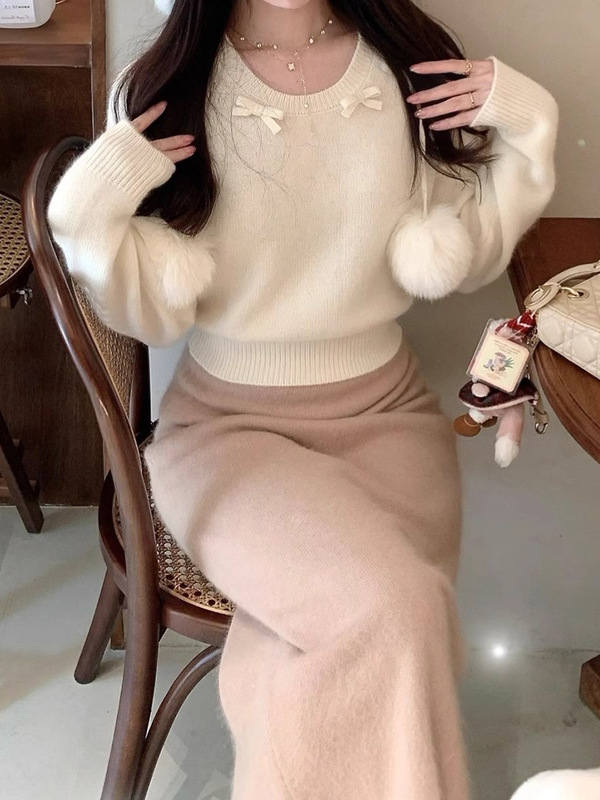 Festive Atmosphere Camel Wool Raccoon Velvet Knitted Top Women's Winter New Fashion Elegant Bow Sweater