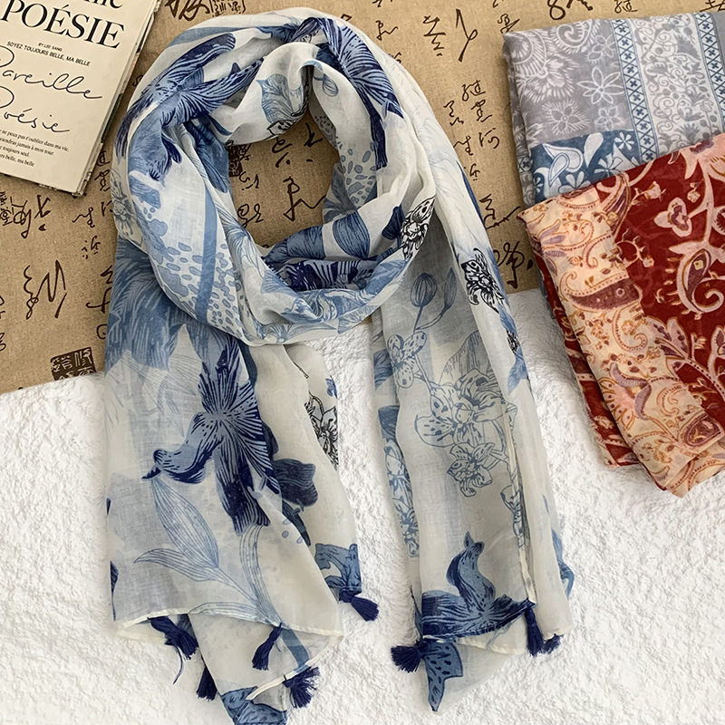 Verano de alta gama ropa exterior de mujer estilo étnico retro protector solar hebilla chal Yunnan Qinghai turismo bufanda de seda