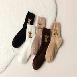 毛茸茸袜子女冬天女士加厚保暖中筒袜日系卡通可爱小狗澳绒地板袜