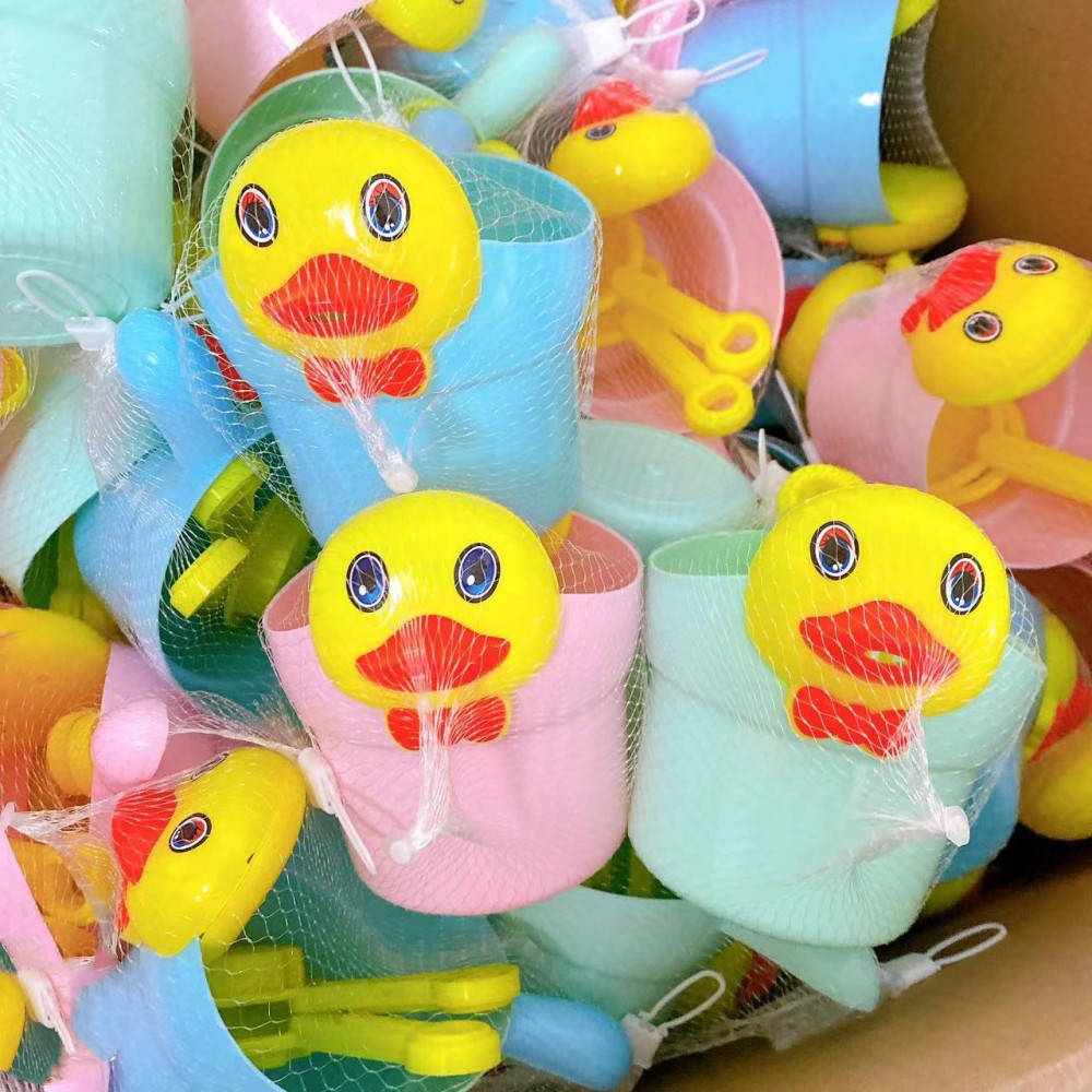 Juguetes para niños pequeños cubos de arena cubos de arena para jugar a circo de arena agua cubos de ducha de arena cubos de arena 2 yuanes al por mayor