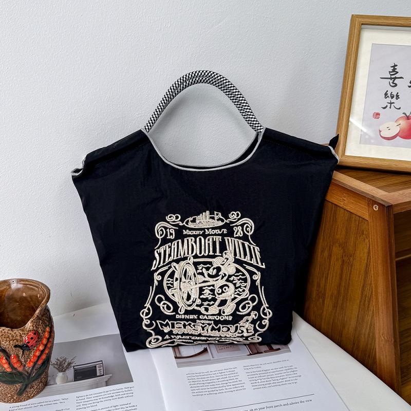 [アップグレードジッパーバッグ] 2025 新しい刺繍ナイロン屋外防水日本製多用途調節可能なクロスボディバッグ女性用|undefined
