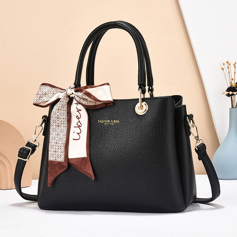 Bolsa de mano bolsas de mediana edad bolsas de mujeres bolsas de hombro bolsas de comercio exterior accesorios bufandas de seda decentes bolsas de fábrica de Taizhou