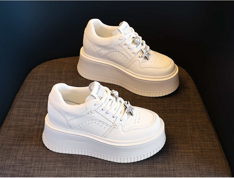 Giày sneaker nữ chunky đế dày phong cách retro đánh bóng màu be — Màu be chi tiết 4
