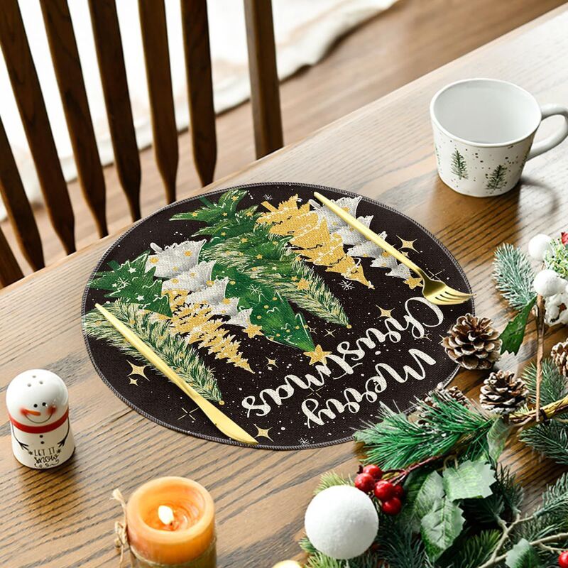 アマゾンの爆発的な祝日のクリスマスの丸い食事マットレストランの雰囲気はテーブルマットの亜麻のプリントの断熱マットの洋食を配置します。|undefined