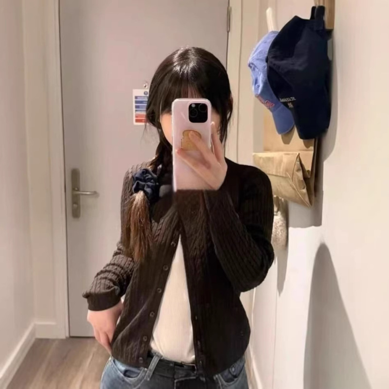 Bm Korean-Style Brown Round-Neck Cable Knit Cardigan for Women, Versatile Slim-Fit Button Sweater Short Jacket Top Bm Korean-Style Brown Round-Neck Cable Knit Cardigan for Women, Versatile Slim-Fit Button Sweater Short Jacket Top