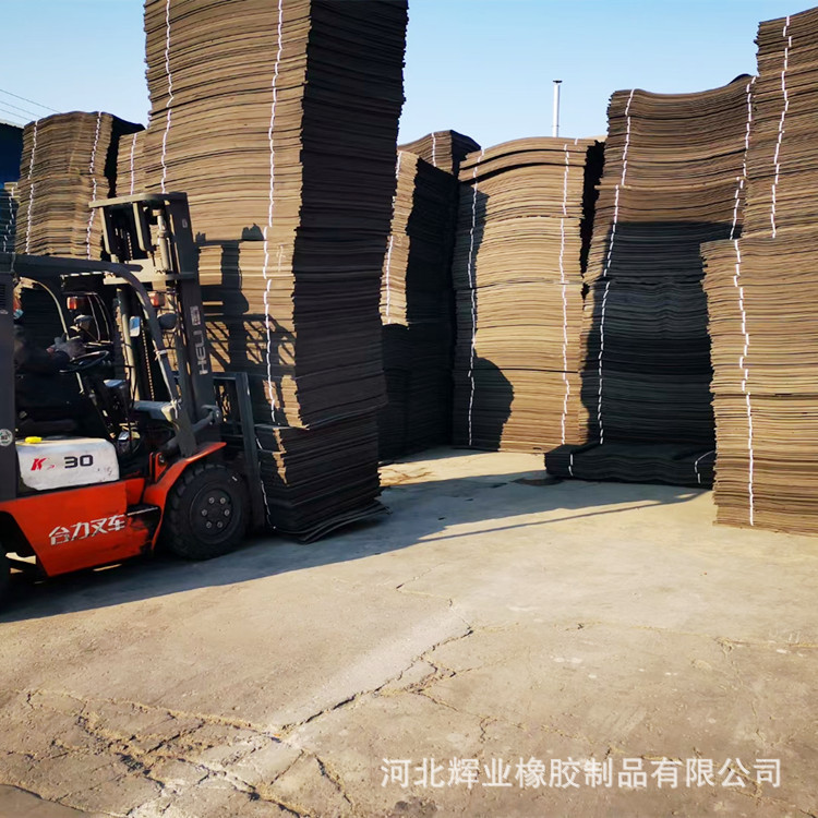 聚乙烯PE闭孔泡沫板 独立的闭孔结构吸水率低 防水性好不易被腐蚀