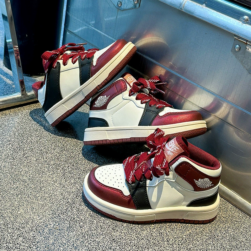 Детская обувь Повседневные кроссовки 2024 осень новый стиль мальчиков моды дикие кроссовки обувь для девочек большая обувь