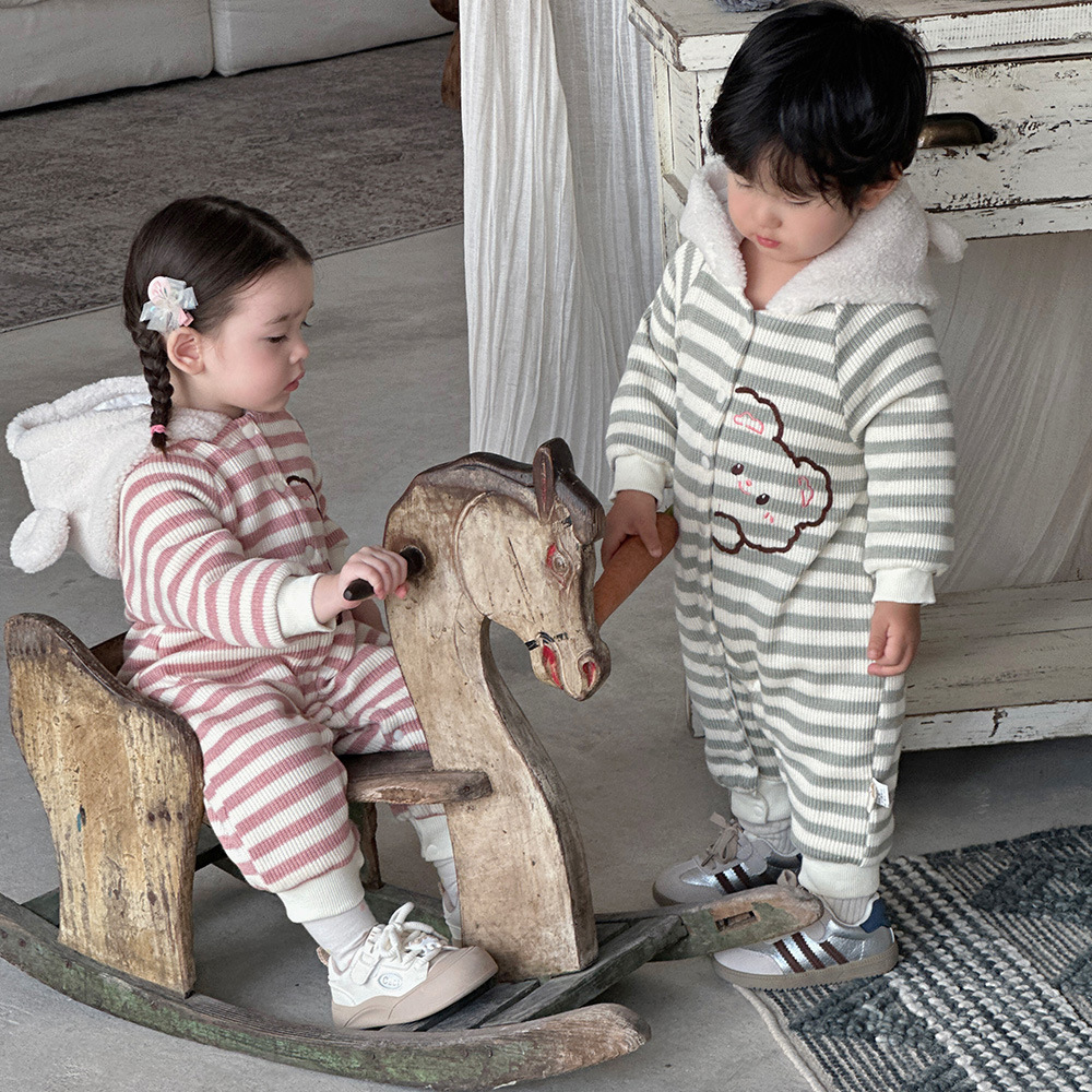 Ropa de bebé otoño e invierno oso a rayas mono clip de bebé escalada de algodón ropa de invierno super lindo y grueso cálido mameluco