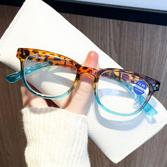 クロスボーダーの新型老眼鏡の女性の青い光の衝突防止の豆の花のヒョウの紋様の米の釘のメガネのスプリングの足のフレームの老眼鏡