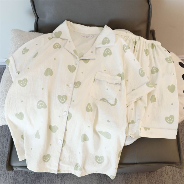 Verano transfronterizo nuevo estilo nube cardigan de algodón pantalones cortos de manga corta solapa pijamas de mujer estampados traje de servicio a domicilio dulce y lindo