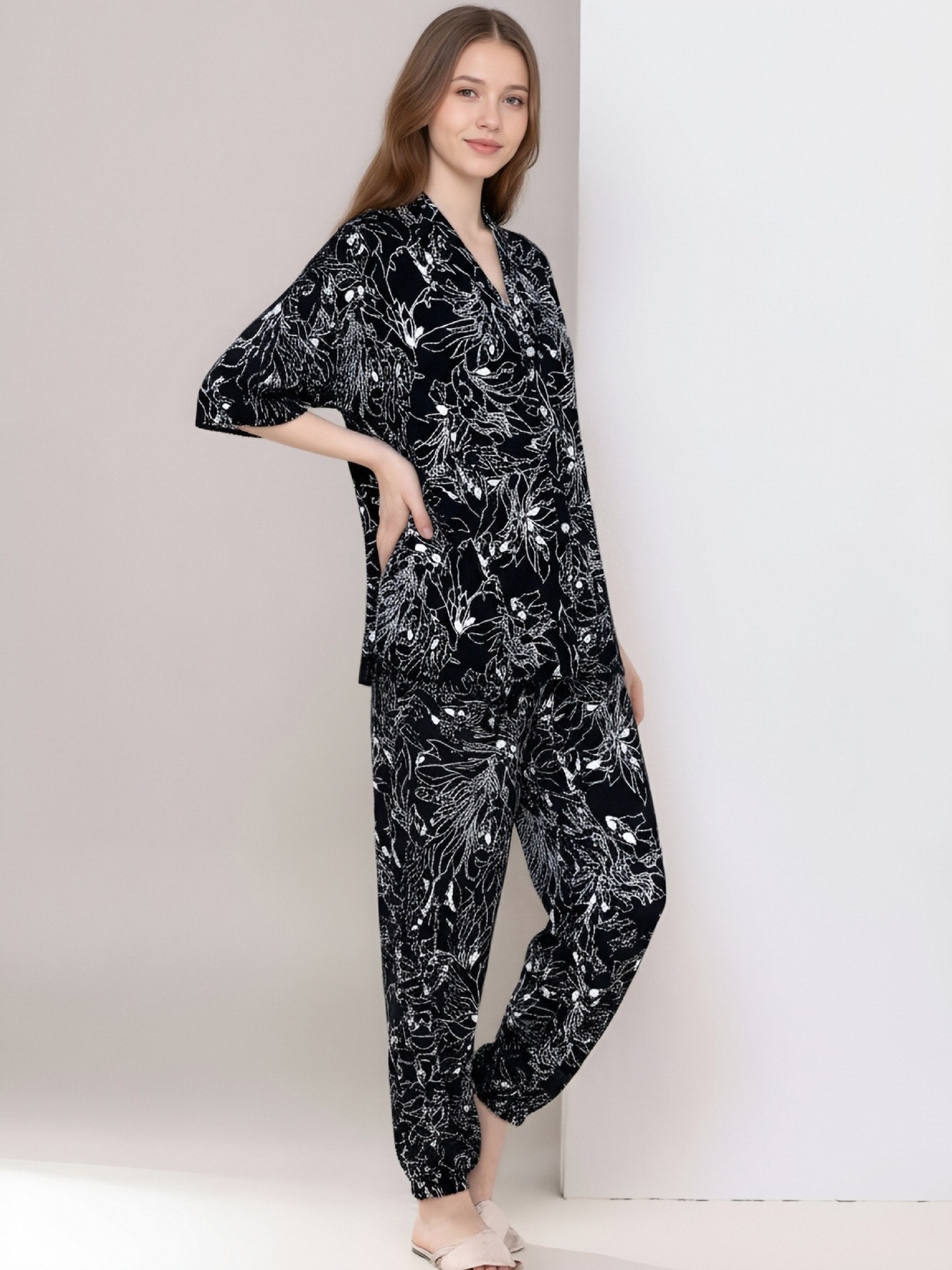 Spring summer pijama, flashlight, thin set, loose fit, V-neckline