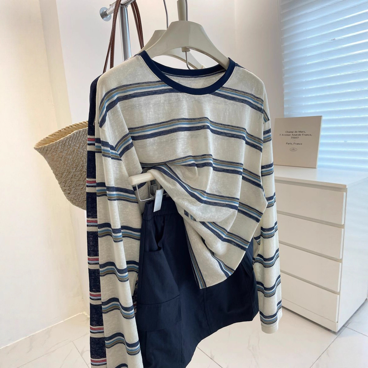 하얀색