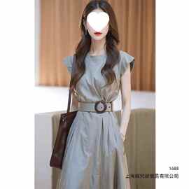 冷淡系别致灰色收腰连衣裙女2026新款超火女装夏季轻奢感