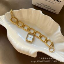 IEKE方形手表女高级设计感镂空链条手表小表盘高级感女士手表批发