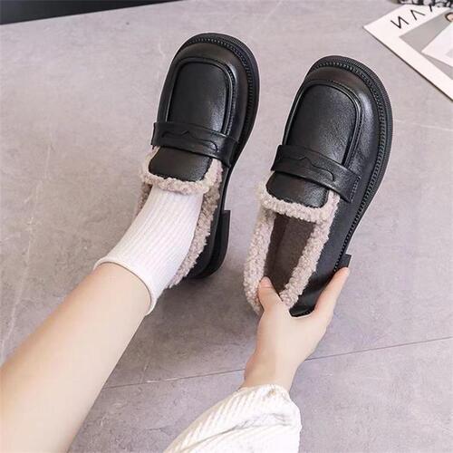 Fleece-lined warm women's leather shoes—autumn/winter new arrival, versatile chunky-soled loafers, slip-on loafers, cotton shoes.