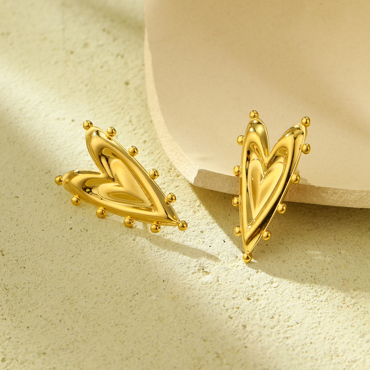 10g Weight 0.03µm-0.05µm Gold Plating Thickness PVD Coated Real Gold Plated Heart Shape Titanium Steel Simple Style Waterproof Non Tarnish Ear Studs