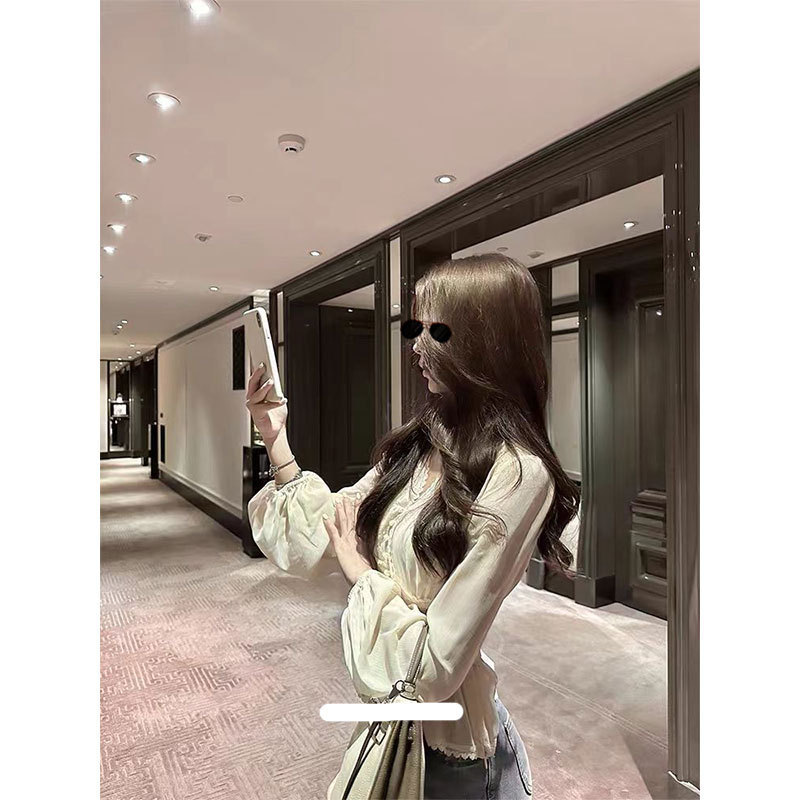 Wuuus Floating Lace Thin Elegant French Lace Shirt Women's Beautiful Puff Sleeve Top High-end Sense